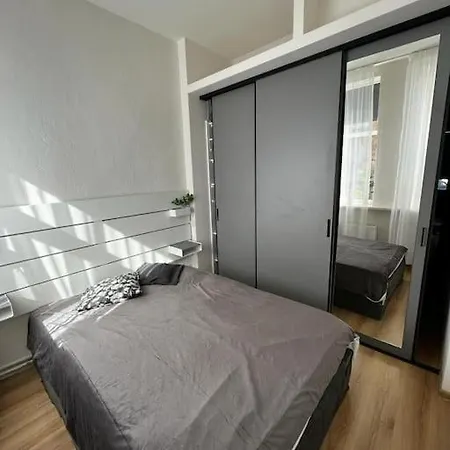 Cozy Flat Near Center Апартаменты *