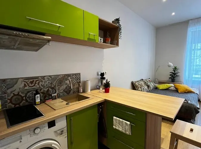 Cozy Flat Near Center 리가