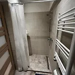 Cozy Flat Near Center *